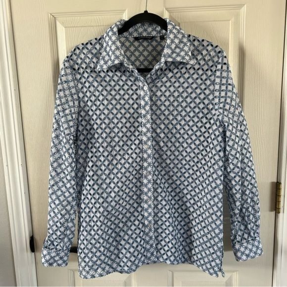Samuel Dong Eyelet Cutout Button Down Long Sleeve Blouse, Blue White Sz Medium - Picture 2 of 16